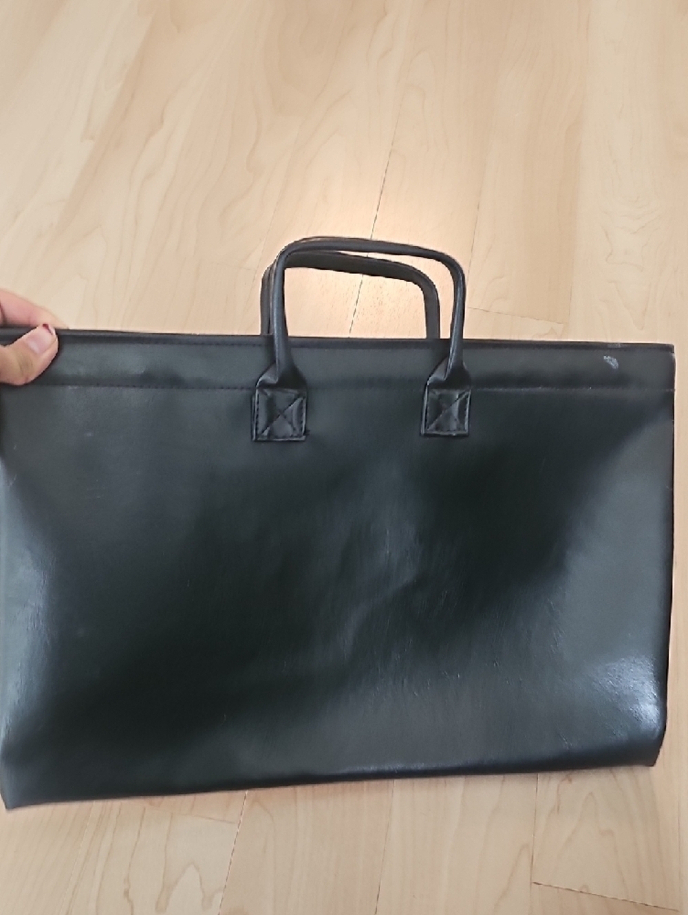 Black Leather Briefcase-Style Carry Bag - Picture 8 of 9